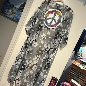 Beautiful floral Peace kimono/duster
